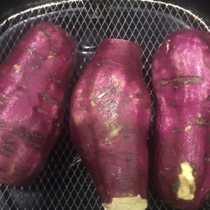 Step 2 Making grilled sweet potatoes with scallion oil Grilled sweet potatoes with scallion oil and cheese using an air fryer