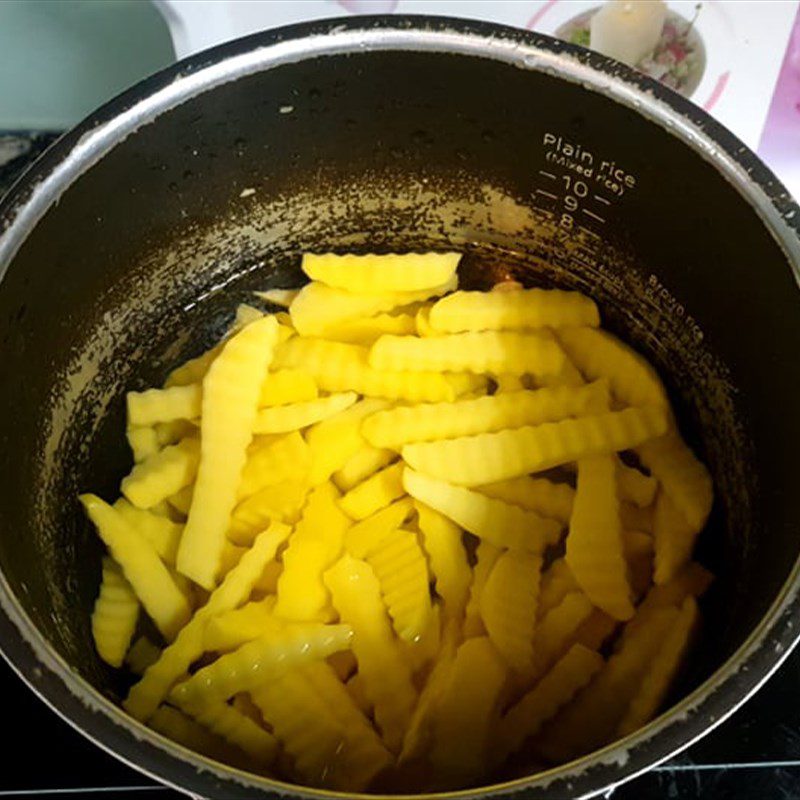 Step 3 Making French fries and fried eggs using an air fryer (Recipe shared by a user)