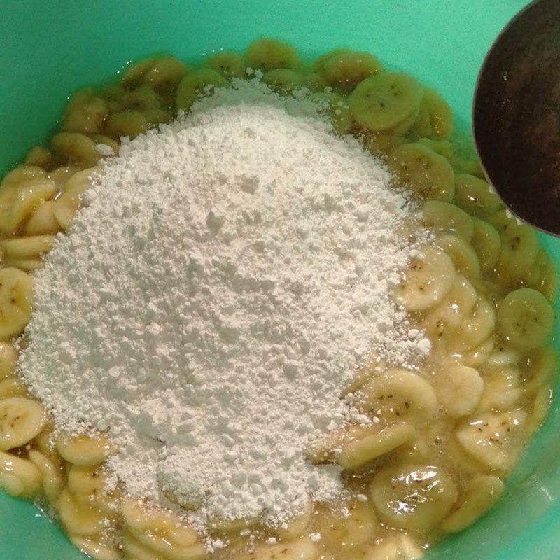 Step 2 Make the soft dough layer for Steamed Banana Cake with Coconut Milk using Tapioca Flour and Rice Flour
