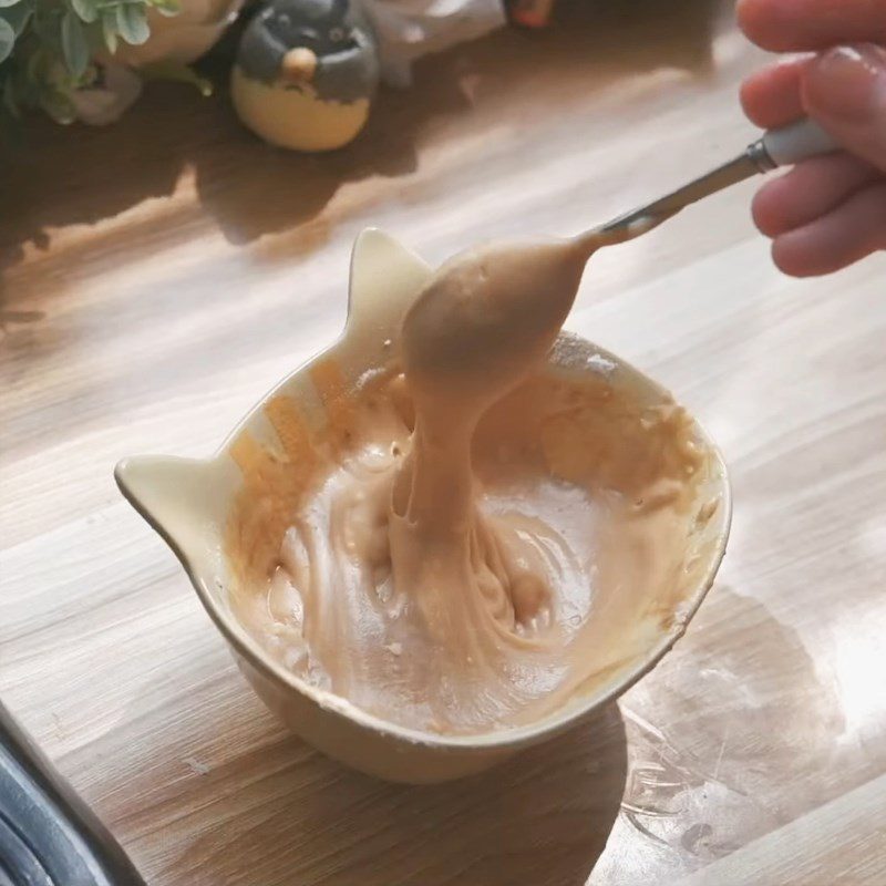 Step 4 Making the frosting layer for papparoti using a steamer