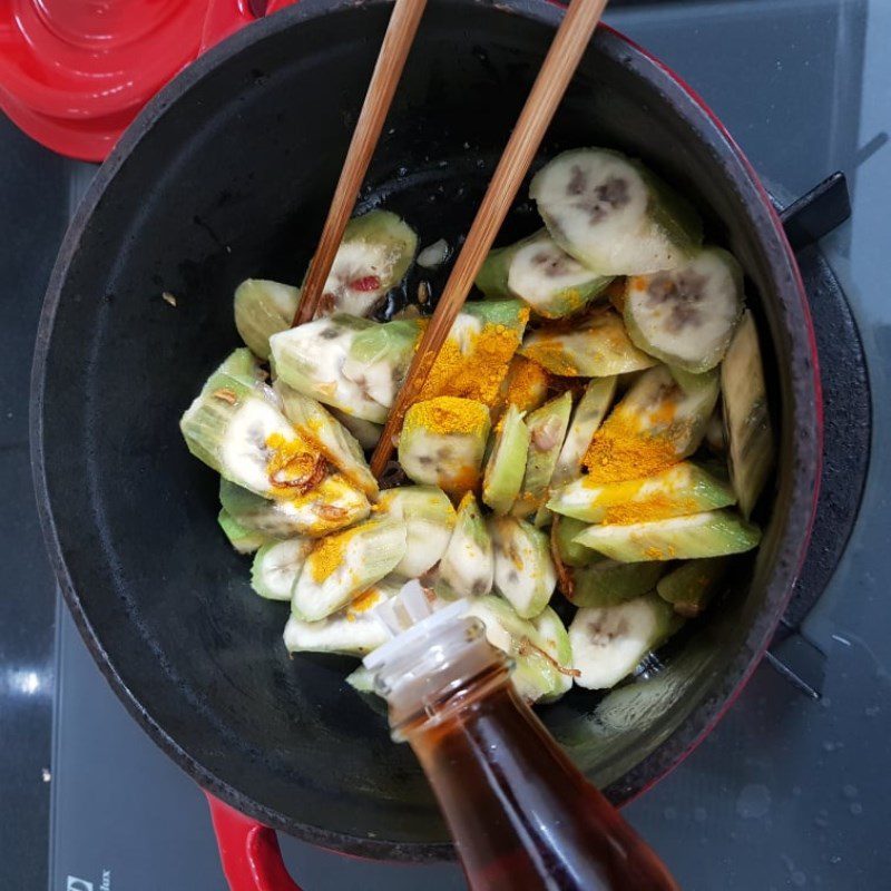 Step 4 Make eel with banana and tofu Eel with banana and tofu