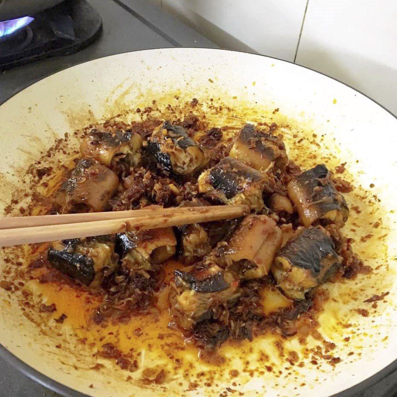 Step 3 Making stir-fried eel with lemongrass and chili Stir-fried eel with lemongrass and chili