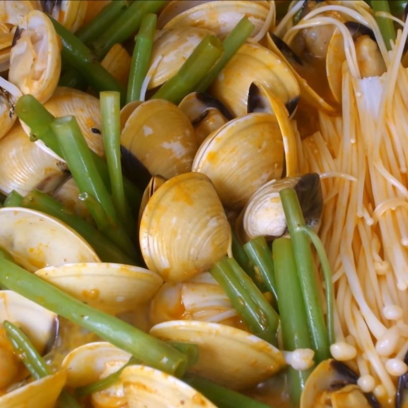 Step 4 Making Stir-Fried Clam Noodles Clam Noodles