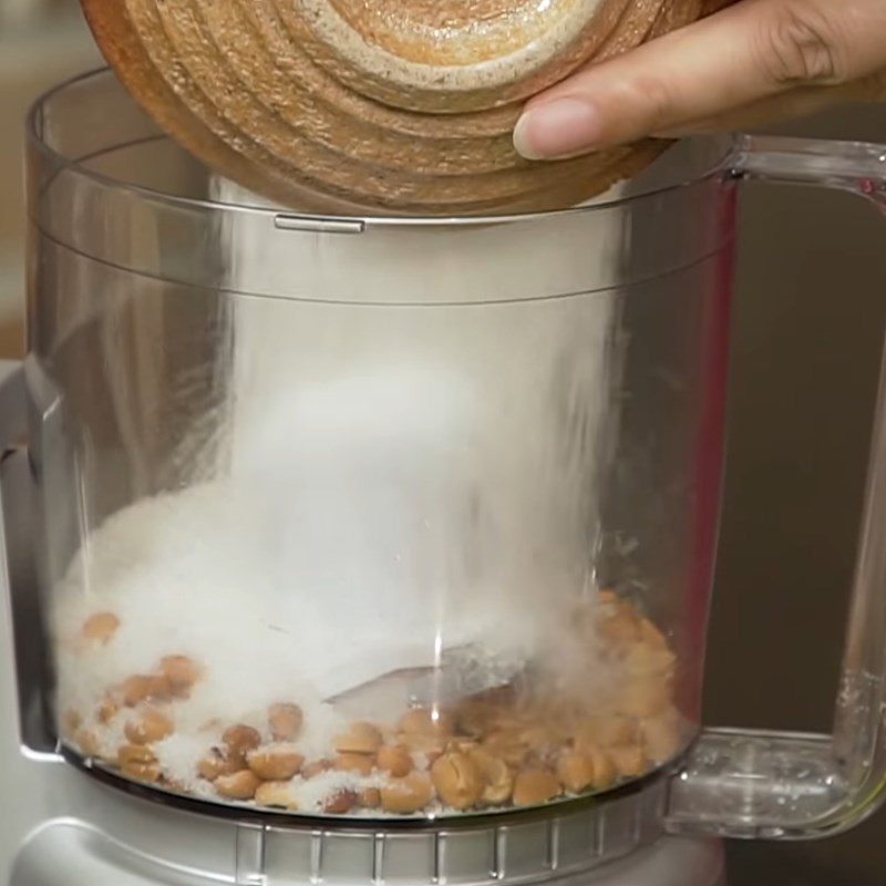 Step 4 Making peanut sugar salt Sticky rice with durian