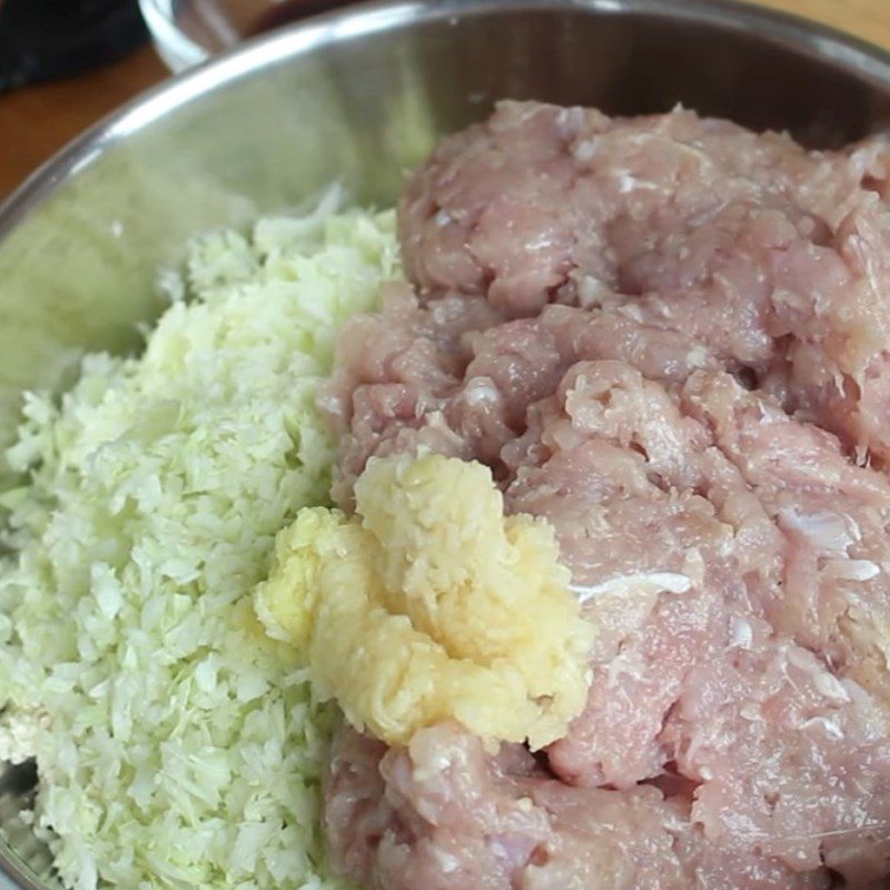 Step 3 Making the Filling for Steamed Pork Dumplings