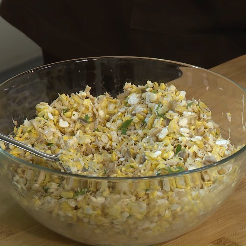 Step 1 Make the filling for vegetarian corn rolls