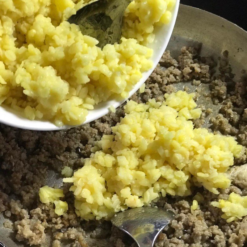 Step 2 Making the filling for Mung Bean Sticky Rice Cake (Recipe shared by a user)