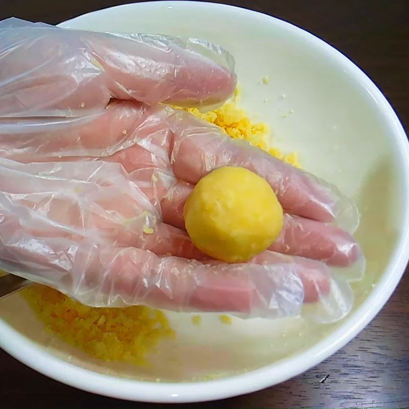 Step 4 Making mung bean filling Steamed pumpkin cake with coconut