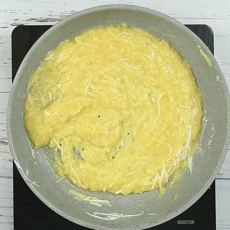 Step 1 Make the coconut green bean filling for Green Bean Cake