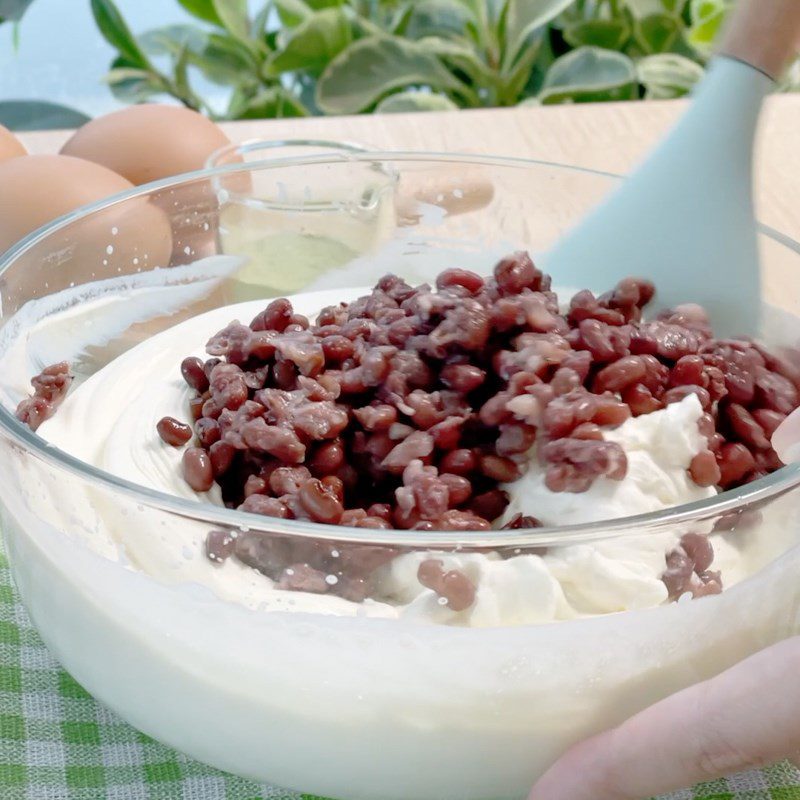 Step 4 Making the red bean cream filling for Matcha red bean crepe