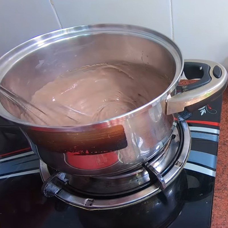 Step 2 Make chocolate filling Cream-filled chocolate bread