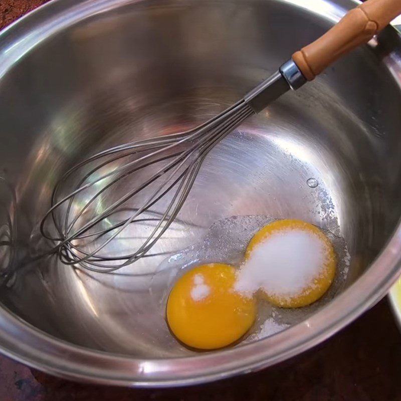 Step 2 Make chocolate filling Cream-filled chocolate bread