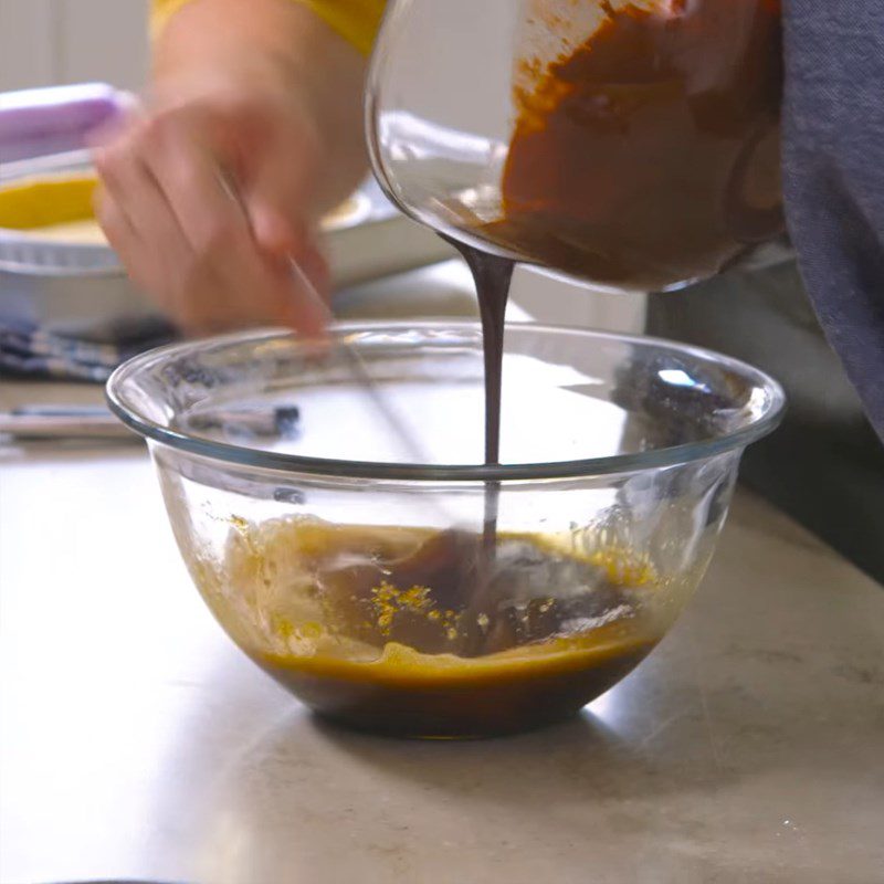 Step 3 Make the chocolate filling of Chocolate Pecan Pie