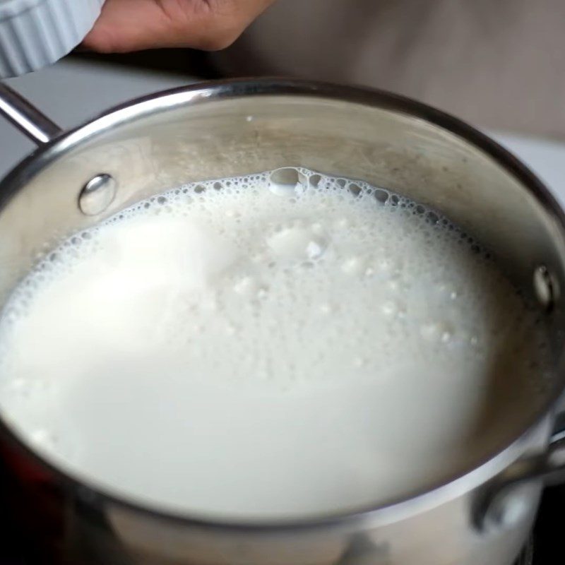 Step 2 Heat the fresh milk mixture Yogurt from fresh milk (incubated with a rice cooker)