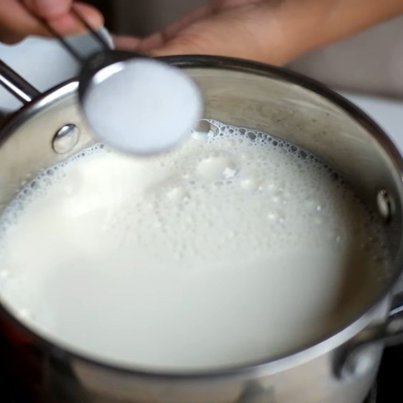 Step 2 Heat the fresh milk mixture Yogurt from fresh milk (incubated with a rice cooker)