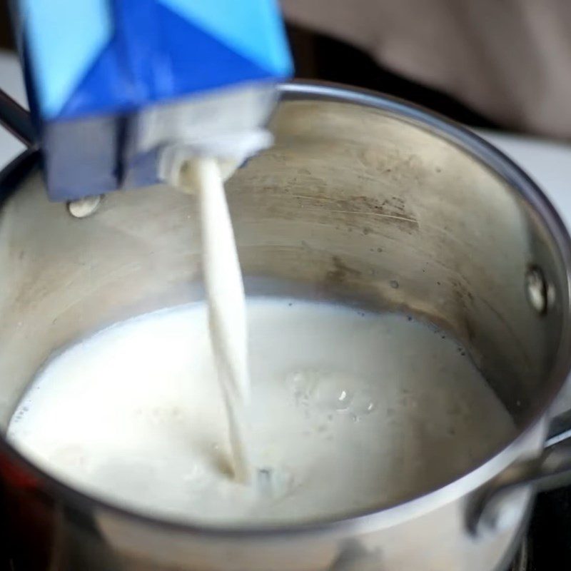 Step 2 Heat the fresh milk mixture Yogurt from fresh milk (fermented with a rice cooker)