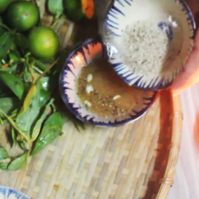 Step 2 Making dipping sauce Salt and pepper lime