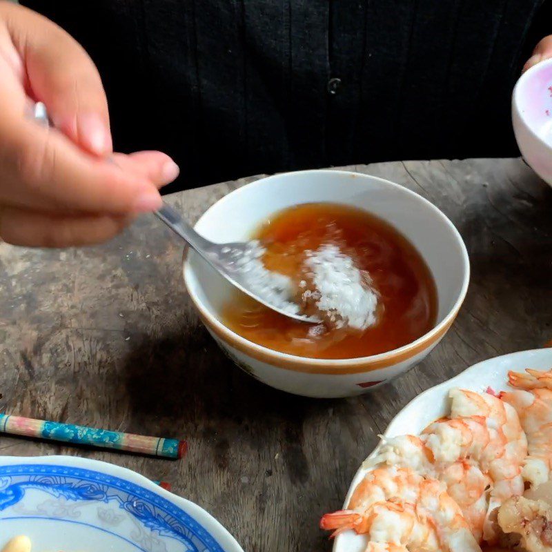 Step 4 Making the dipping sauce for the salad Young mangosteen salad with shrimp and meat