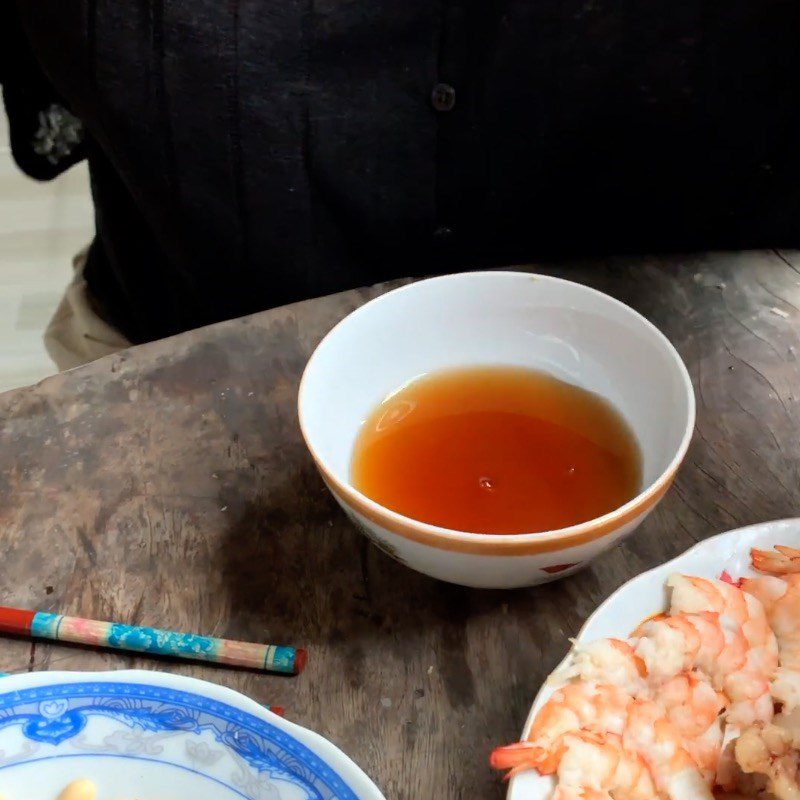 Step 4 Making the dipping sauce for the salad Young mangosteen salad with shrimp and meat