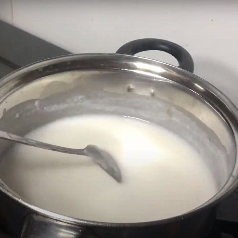 Step 7 Make coconut milk Sweet potato dumplings