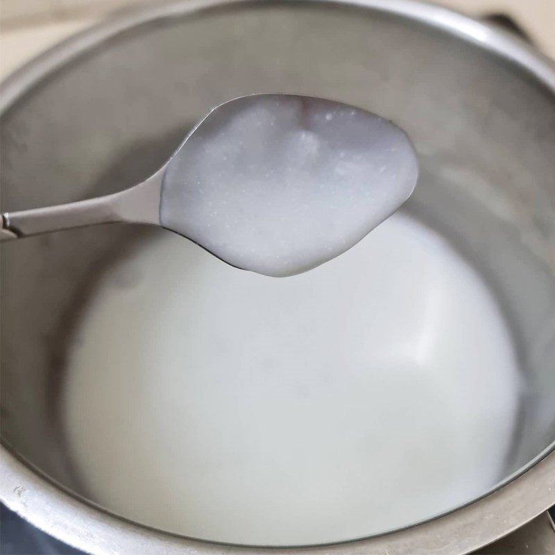 Step 2 Make coconut milk for mango sticky rice Mango Sticky Rice (recipe shared by user)