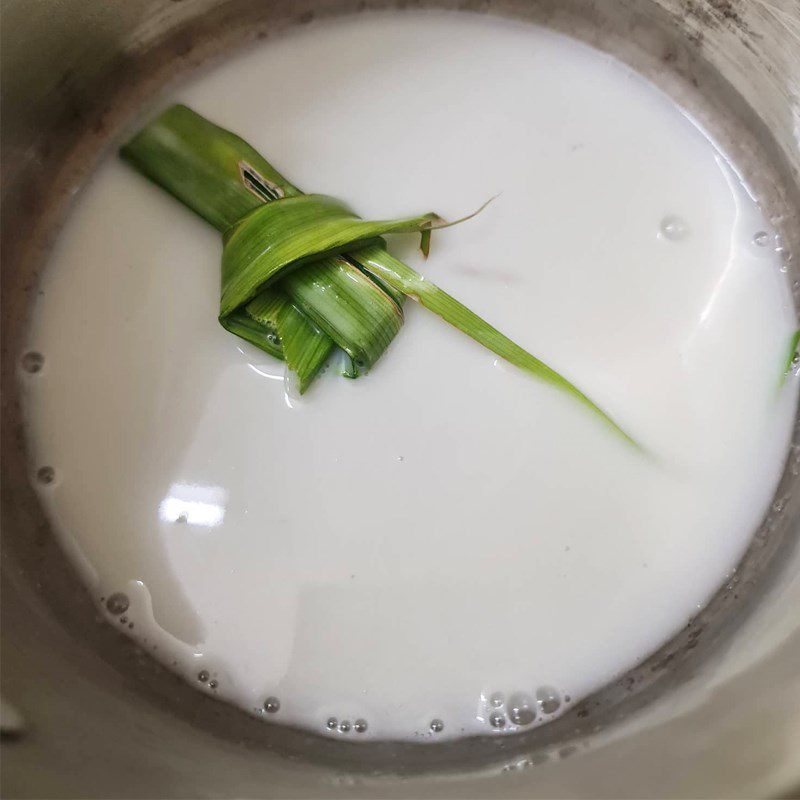 Step 2 Make coconut milk for mango sticky rice Mango Sticky Rice (recipe shared by user)