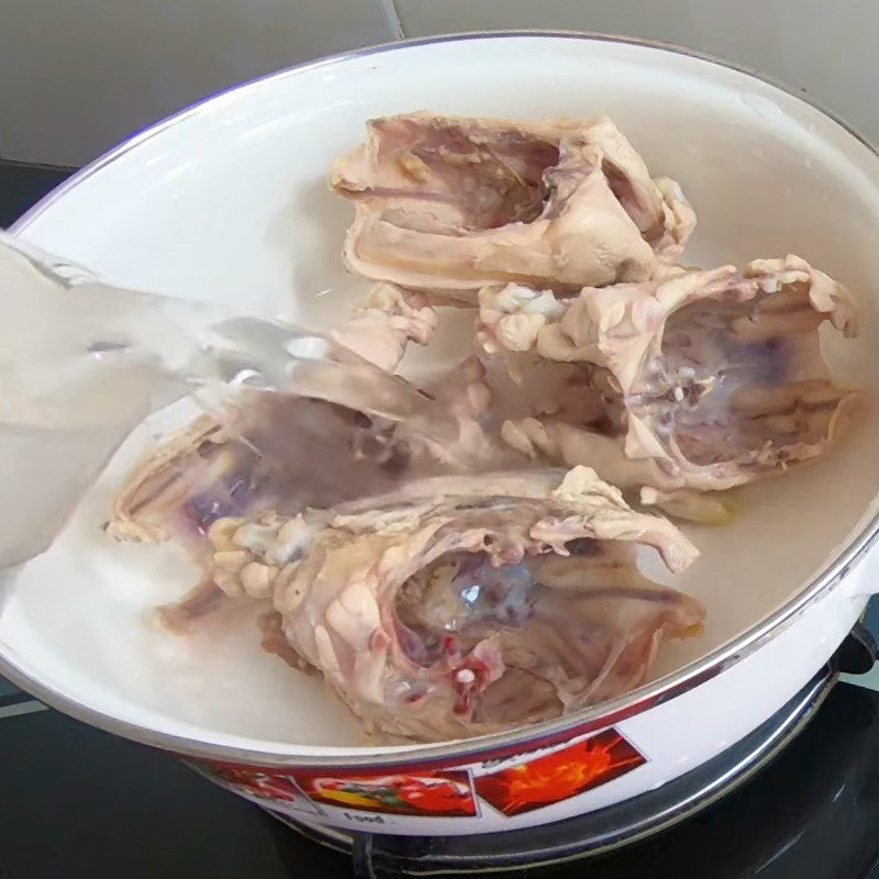 Step 4 Making the broth for the soup Abalone bird's nest soup