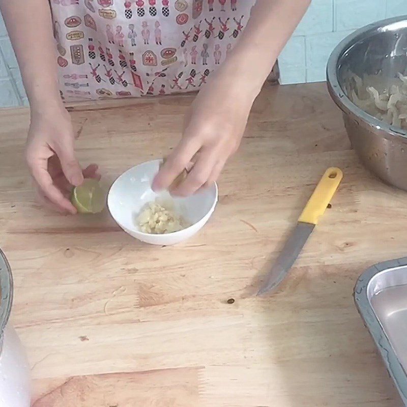 Step 2 Make the dressing for Papaya Jellyfish Salad