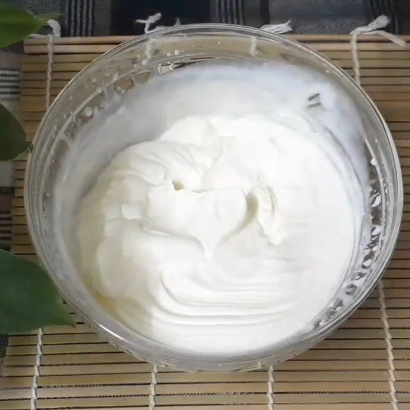 Step 2 Make the yogurt mousse for the Yogurt Mousse Cake with Butterfly Pea Flowers