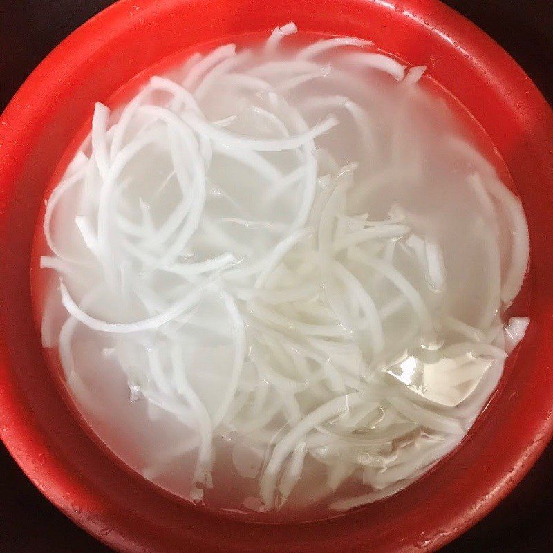 Step 2 Cleaning coconut meat Coconut milk candy (recipe shared by user)