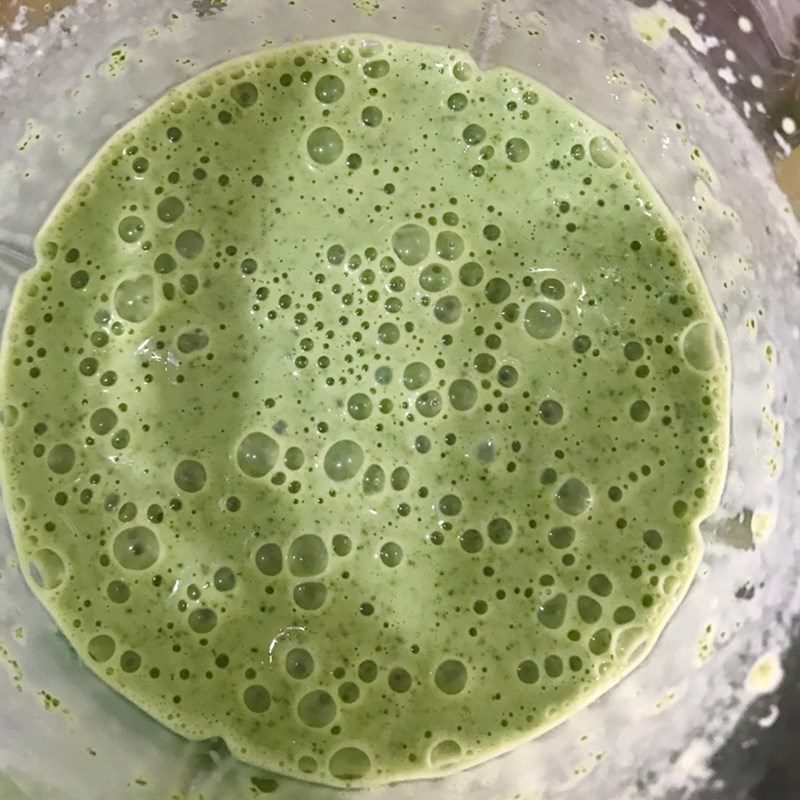 Step 2 Make weight loss smoothie Banana Kale Smoothie