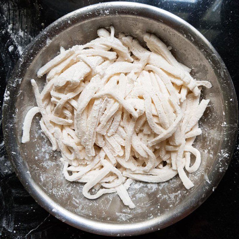 Step 2 Making bánh canh noodles Bánh canh noodles made from tapioca starch