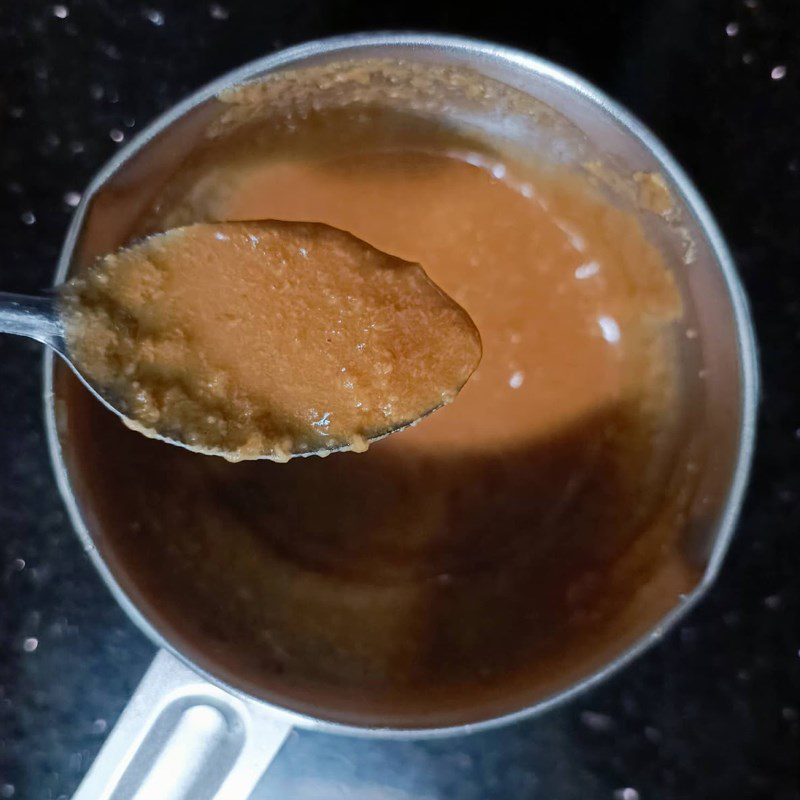 Step 2 Making peanut butter sauce for spaghetti with soft-boiled egg