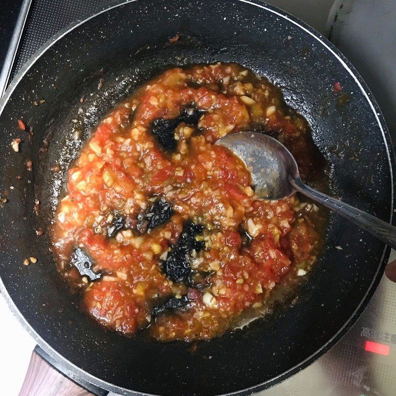 Step 2 Make tomato sauce Fried noodles with tomato sauce