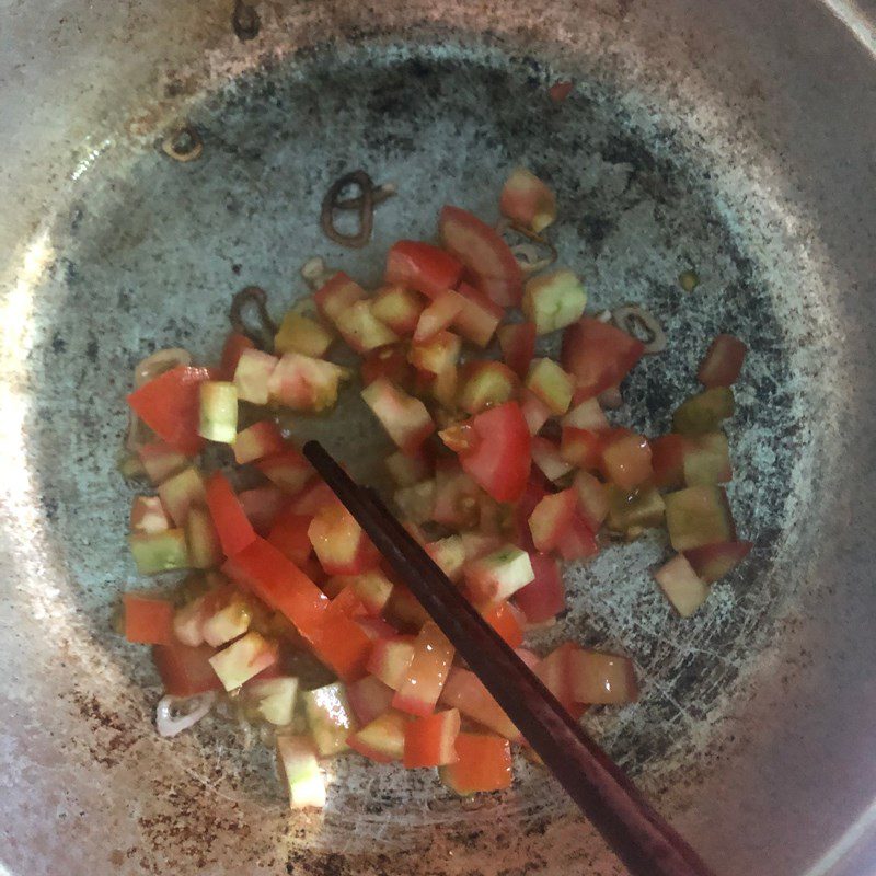 Step 2 Making tomato sauce for fish cake