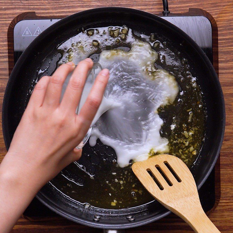 Step 4 Making lemon sauce Crispy chicken with fresh lemon sauce