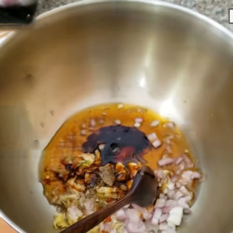 Step 2 Make braised pork sauce