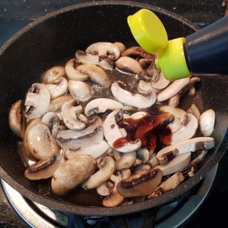 Step 3 Make teriyaki mushroom sauce Beef steak with cheese sauce and mushrooms