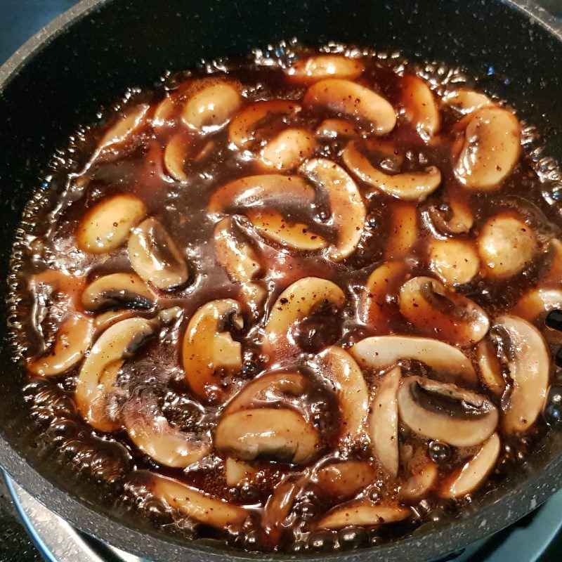 Step 3 Make teriyaki mushroom sauce Beef steak with cheese sauce and mushrooms