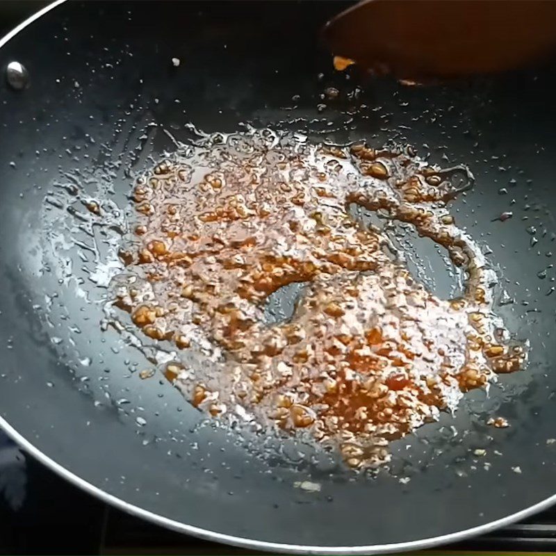 Step 3 Making fish sauce Fried anchovies with fish sauce