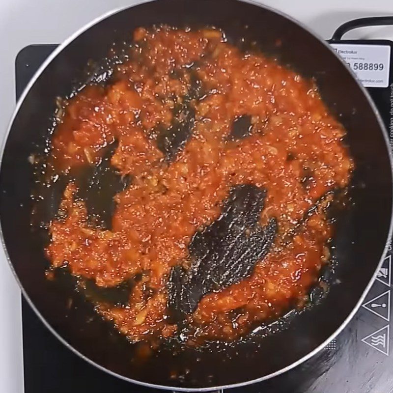 Step 1 Make satay sauce for Grilled Satay Bread with quail eggs and sausages