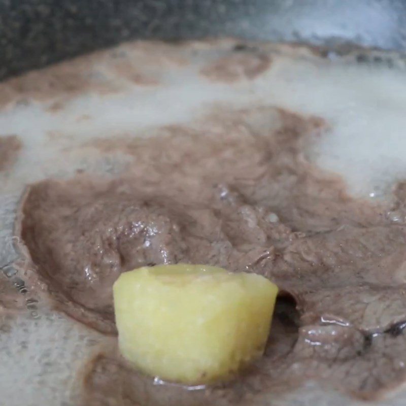 Step 2 Making beef sauce for Tokbokki with soy sauce