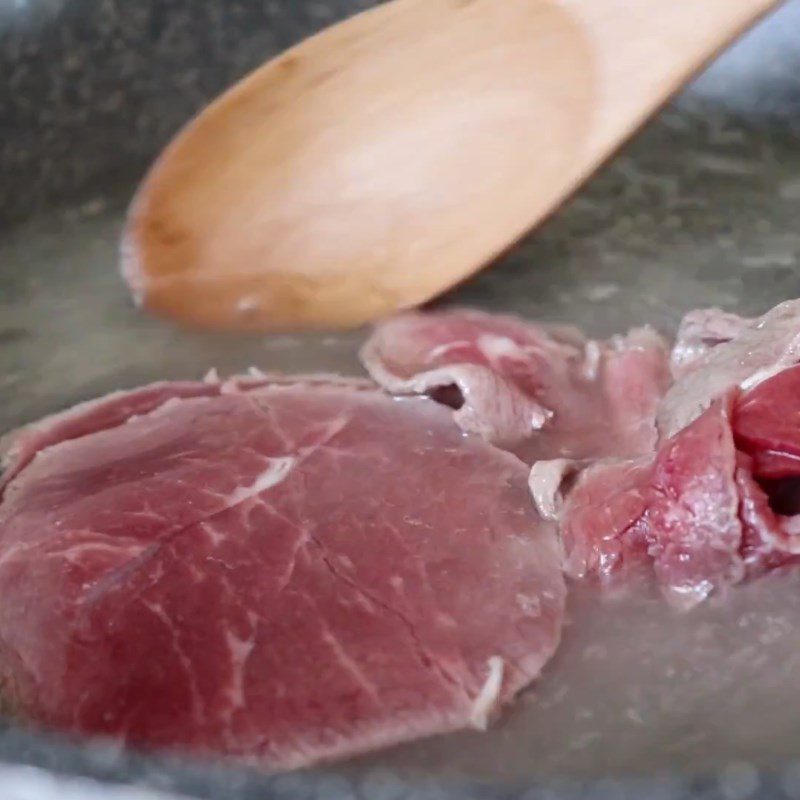 Step 2 Making beef sauce for Tokbokki with soy sauce