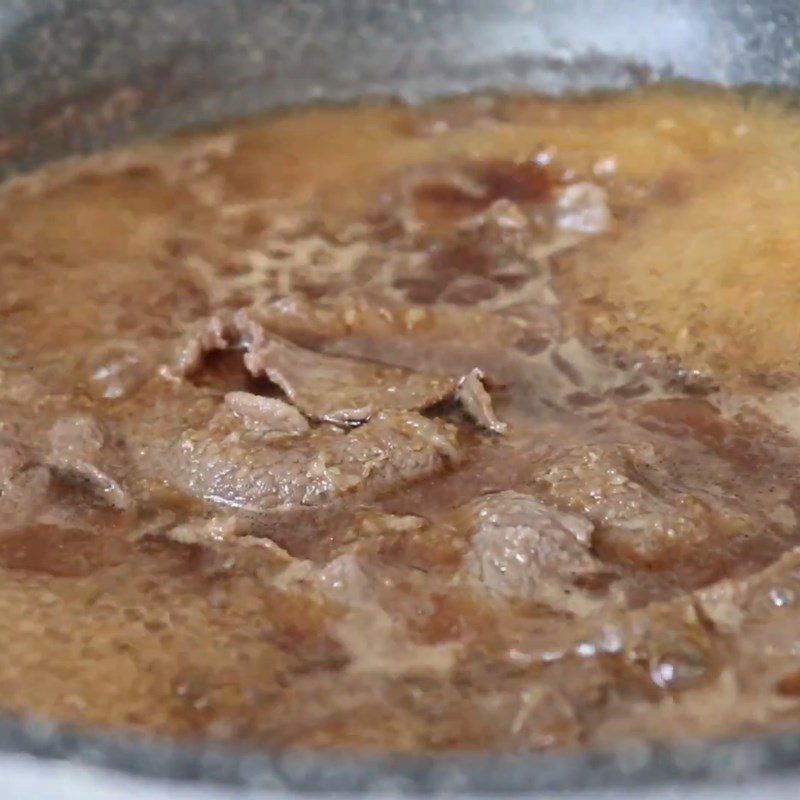 Step 2 Making beef sauce for Tokbokki with soy sauce