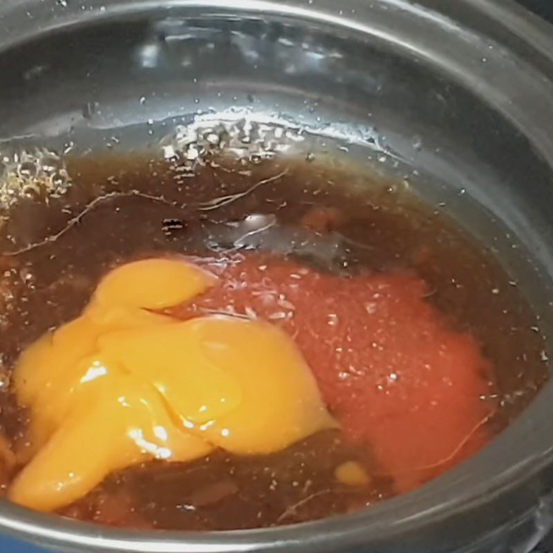 Step 5 Make sauce and braise the meat Vegetarian pork cooked with pepper