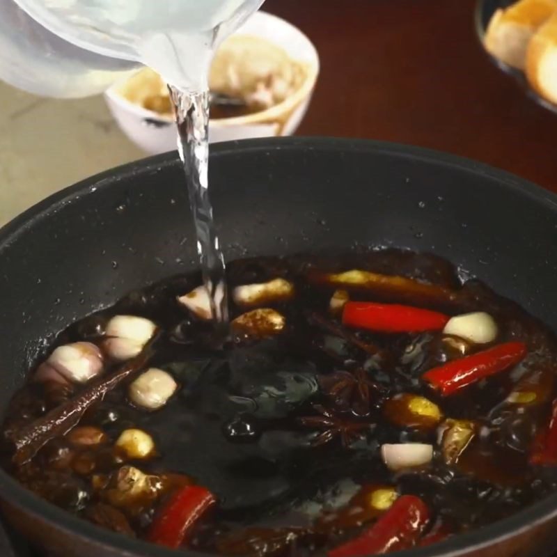 Step 2 Making soy sauce Beef brisket in soy sauce