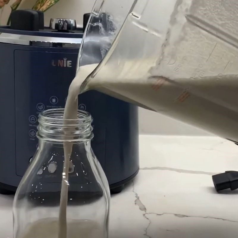 Step 2 Make green bean milk with coconut milk Green bean milk with coconut milk