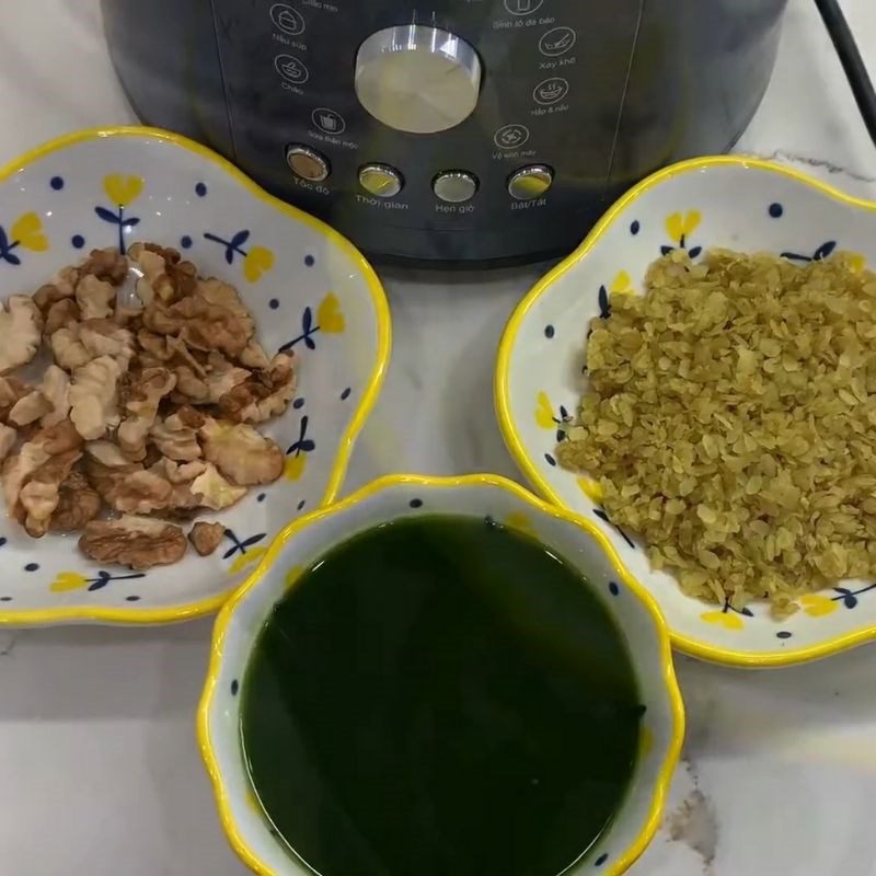 Step 2 Make pandan leaf walnut green rice milk