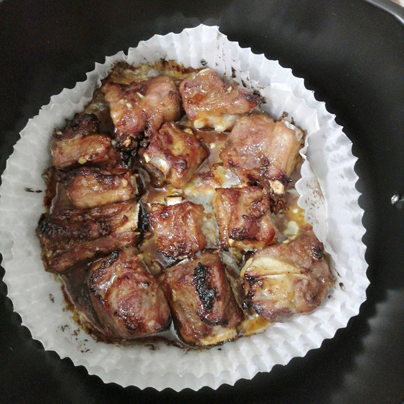 Step 3 Grilling ribs using an air fryer Grilled five-spice ribs using an air fryer