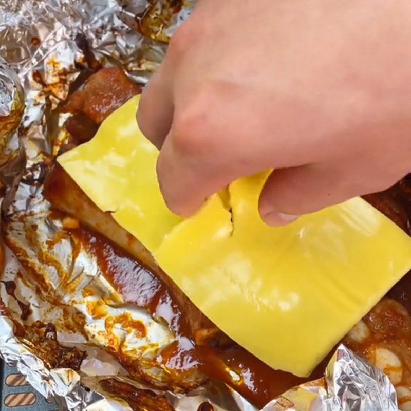 Step 3 Make cheesy ribs Cheesy ribs (Recipe shared from TikTok Cooking with TasteVN)